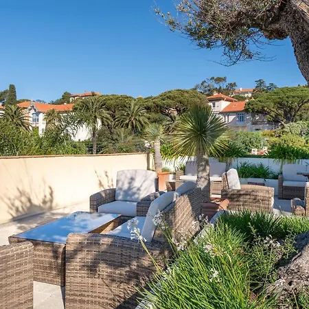 Western Premier Montfleuri Hotel 4*