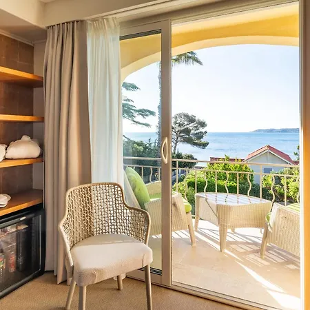 Hotel Western Premier Montfleuri 4*