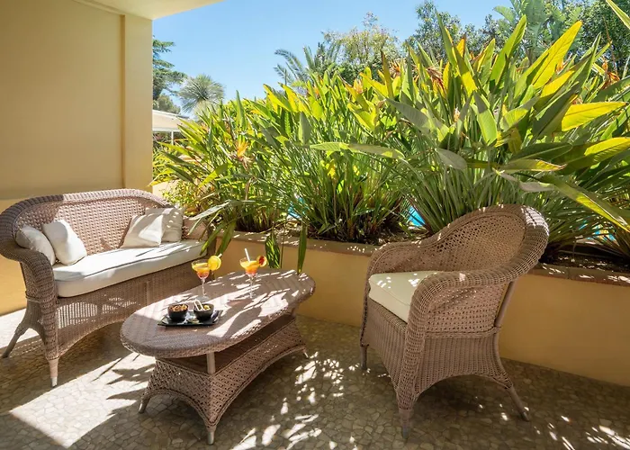 Western Premier Montfleuri 4* סן-מקסים