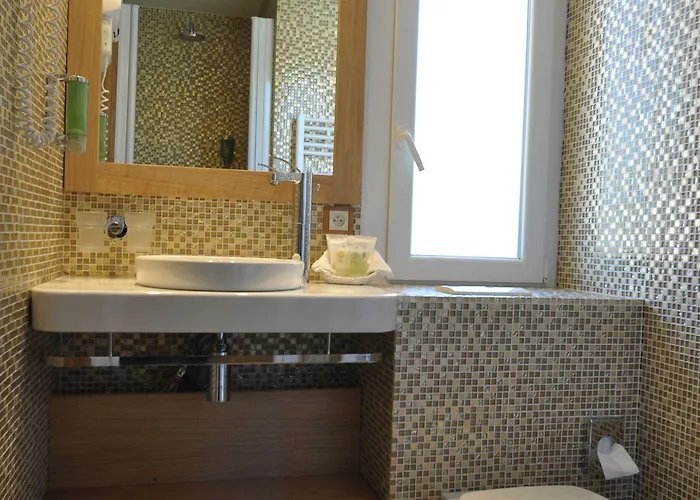 Western Premier Montfleuri Hotell 4*