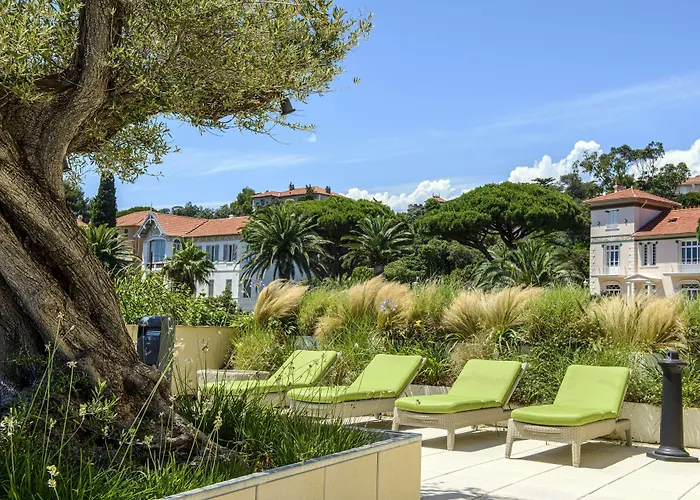 Western Premier Montfleuri סן-מקסים