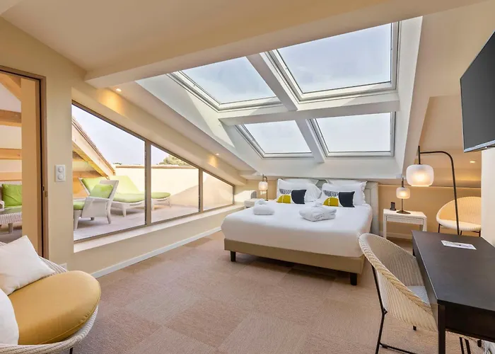 מלון Western Premier Montfleuri