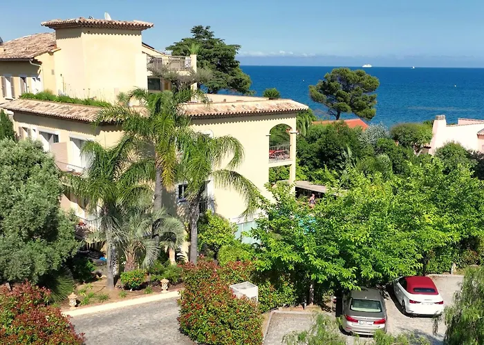 Hotel Western Premier Montfleuri 4*