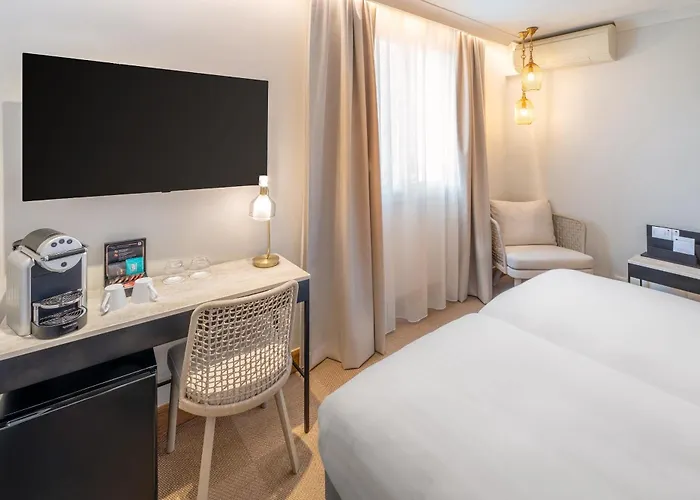 Hotel Western Premier Montfleuri 4*