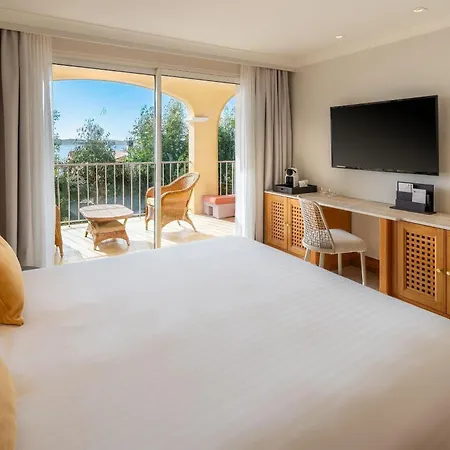 Western Premier Montfleuri 4* סן-מקסים