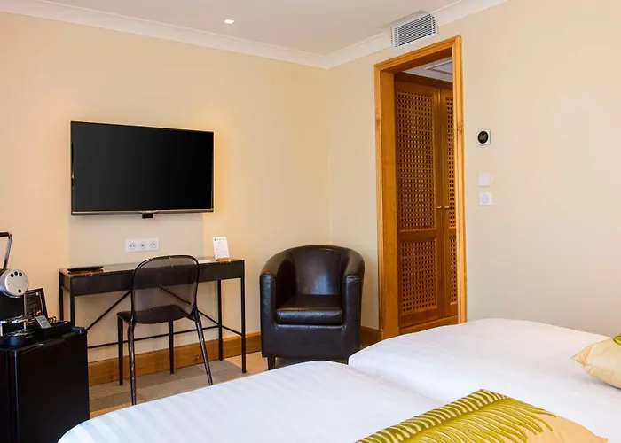 Hotel Western Premier Montfleuri 4*