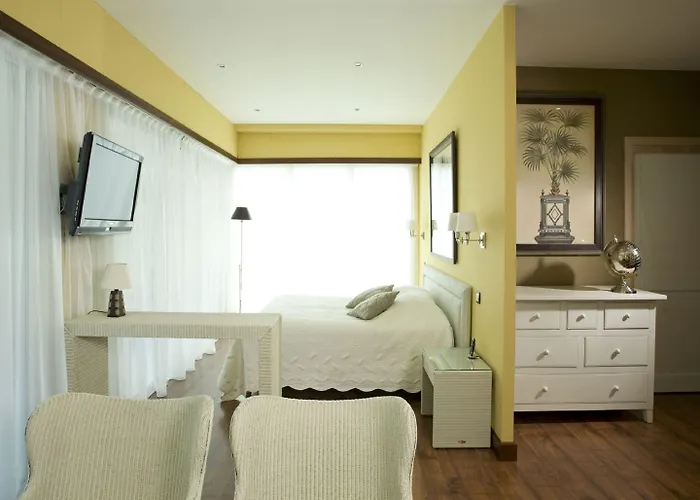 Western Premier Montfleuri Hotel 4*