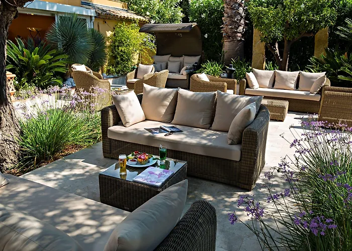 Western Premier Montfleuri Hotel 4*