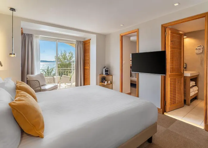 Hotel Western Premier Montfleuri