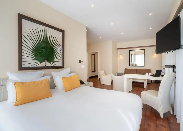 Western Premier Montfleuri Hotel