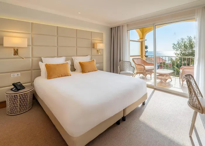 Western Premier Montfleuri Hotel 4*