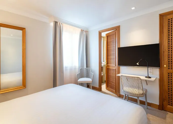 Hotel Western Premier Montfleuri 4*