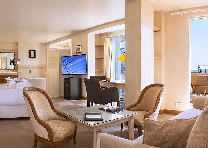 Hotel Western Premier Montfleuri 4*